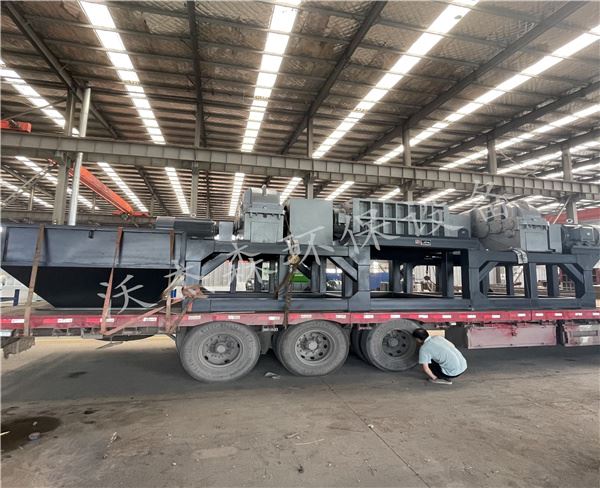 1600重型撕碎机发往武汉